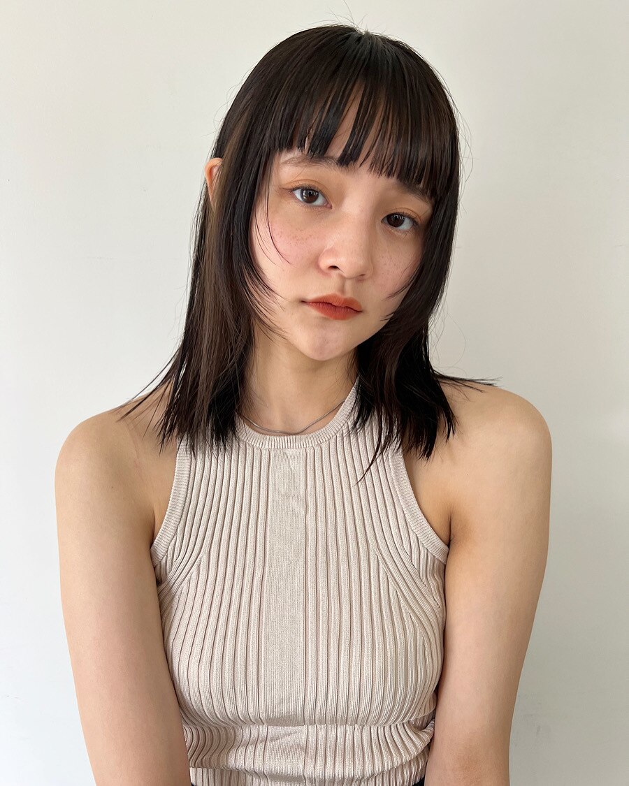 ストレートタッチで作るナチュラルおしゃれ女子ウルフヘア