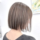 白髪ぼかし×パツッとストレートボブ