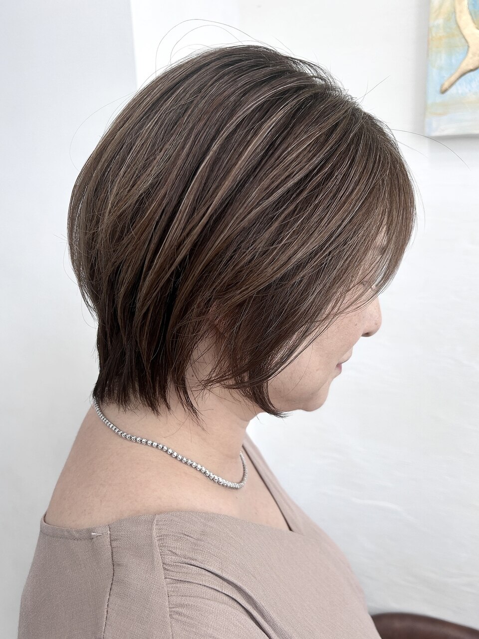 白髪ぼかし×ナチュラルショートウルフ