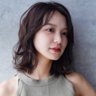 ◯波ウェーブパーマこなれミディアムパーマ薄めバング長めバング