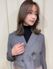 大人上品くびれ毛流れレイヤーミディアム