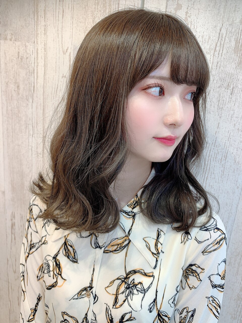 山村/コテ巻きパーマ/ゆふるわミディアムヘア/20代30代/小顔銀座