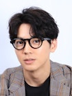大人フェザーパーマ ビジネスヘア ネガネにも合う