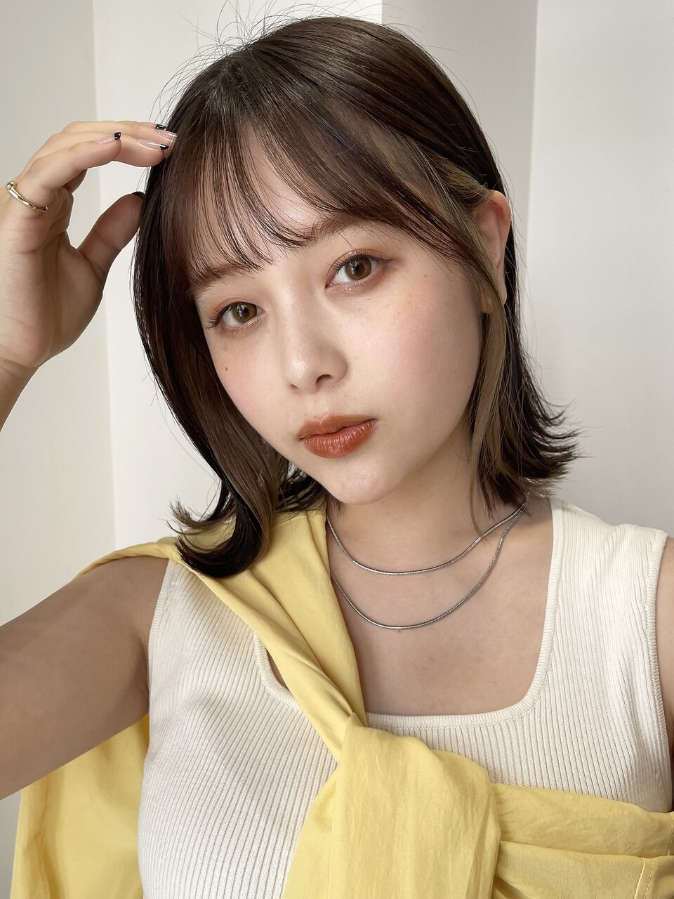 ベージュイヤリングカラーくびれボブ【肥田亜沙美】