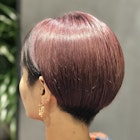 アンブレラカラー/バーガンディーレッド/ショートヘア/大人女性