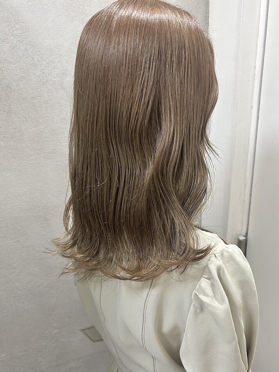 こなれミディ大人かわいいミルクティーベージュ