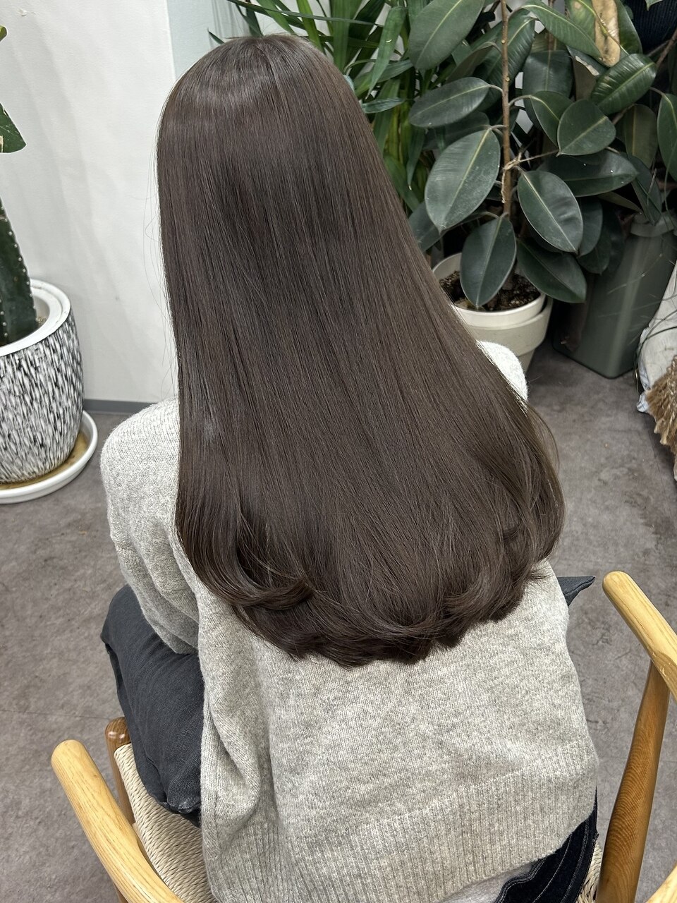 ブリーチなしの透明感グレージュ