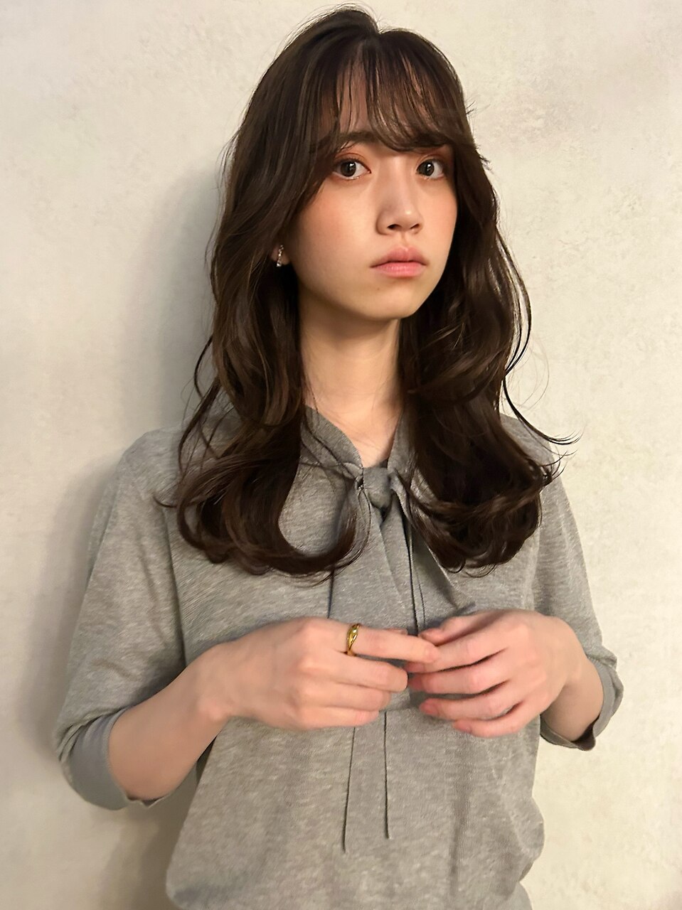 小顔レイヤー　ネビージュ　顔まわりカット