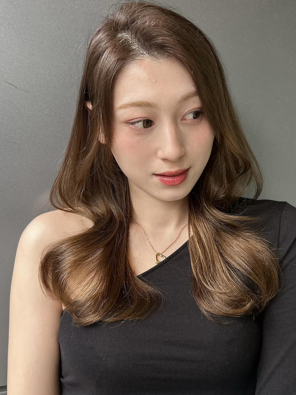 ワンホンヘア 韓国ヘア 前髪なし 透明感カラー韓国ロング A1108
