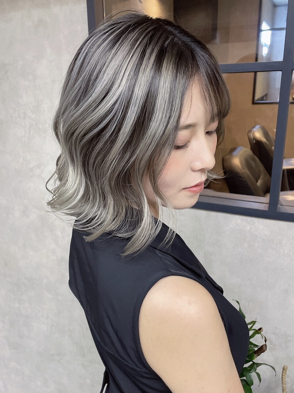 バレイヤージュ、ハイライト、グレージュ、レイヤーカット