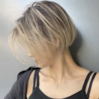 海外ヘア ハイライトバレイヤージュ切りっぱなしボブ A1114