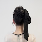 ゆるふわな高めお団子ヘアアレンジ