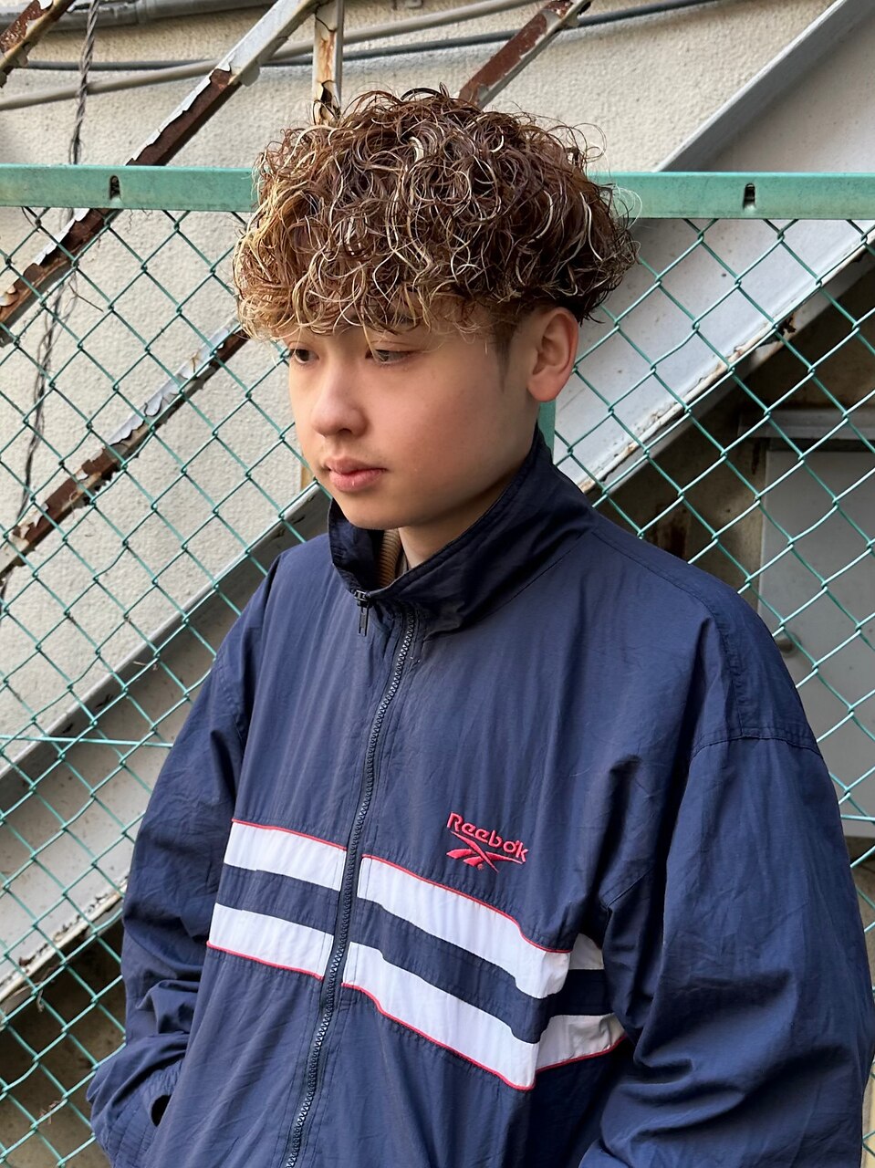 茶髪メッシュ×プードルパーマ