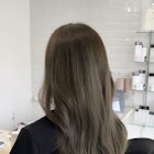 オリーブカラー