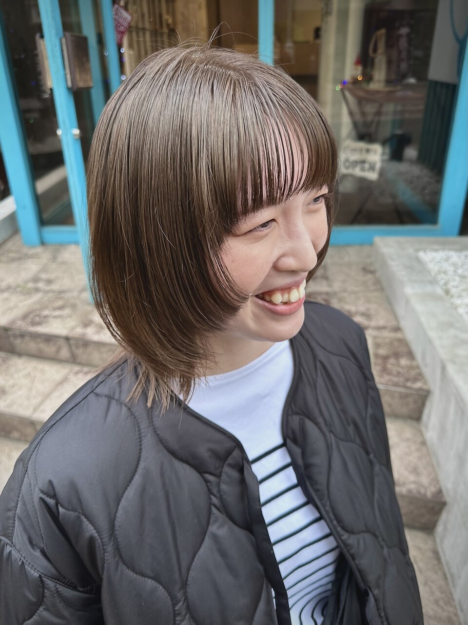 【KONレイヤーカット／オリーブカラー／ウルフ