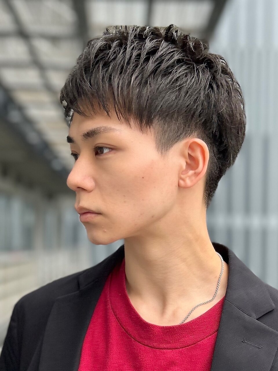 ダウンバング　ベリーショート　ニュアンスパーマ　眉毛