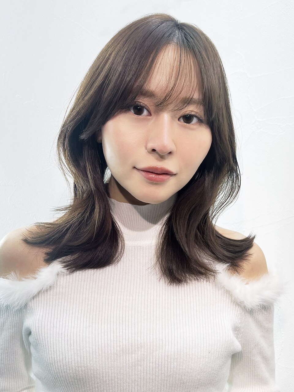 くすみベージュ透明感カラーオリーブカラー秋色小顔_59903