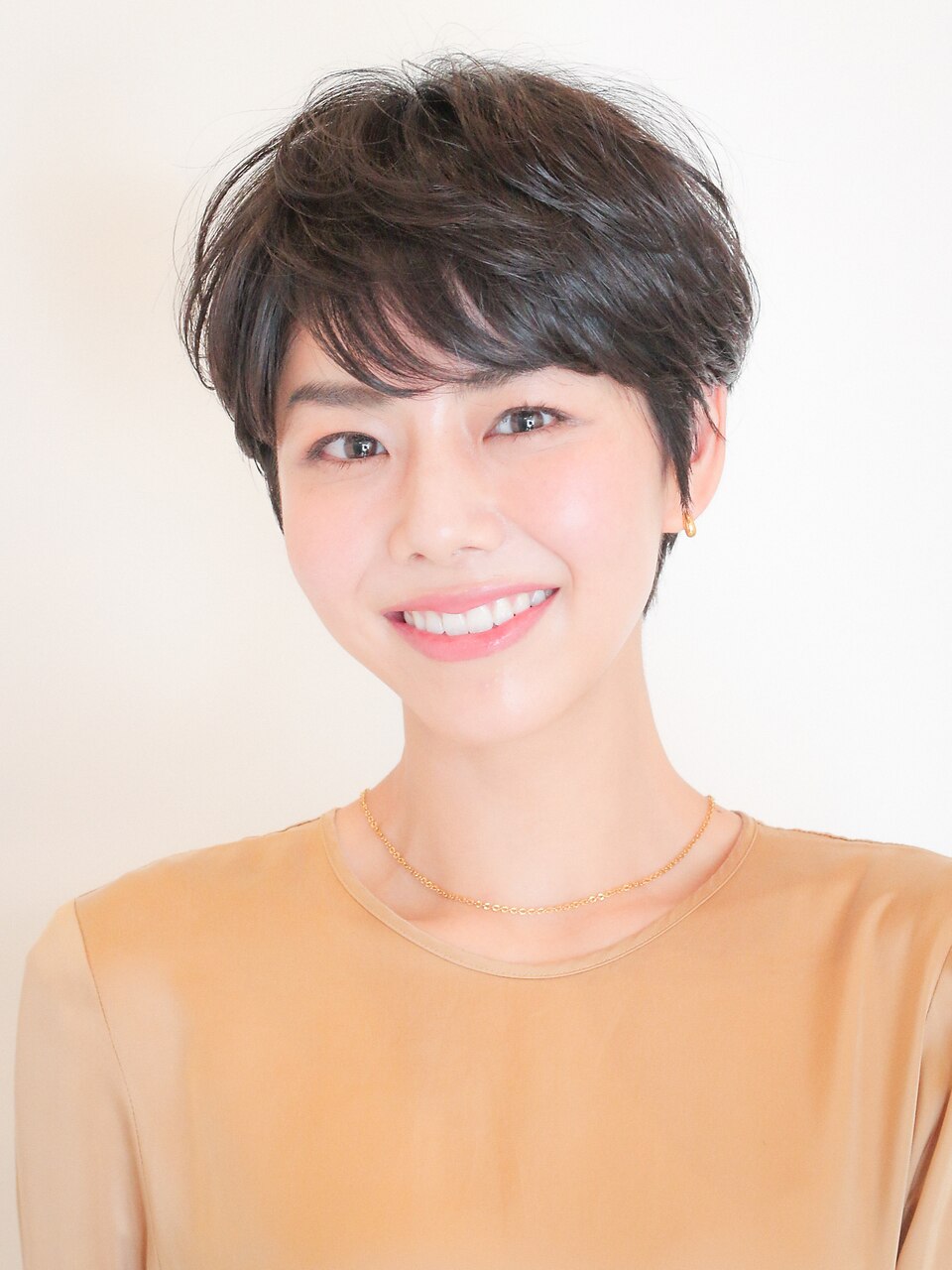 前下がりショート・ボブ/絶壁解消/前髪あり/30代/40代/50代