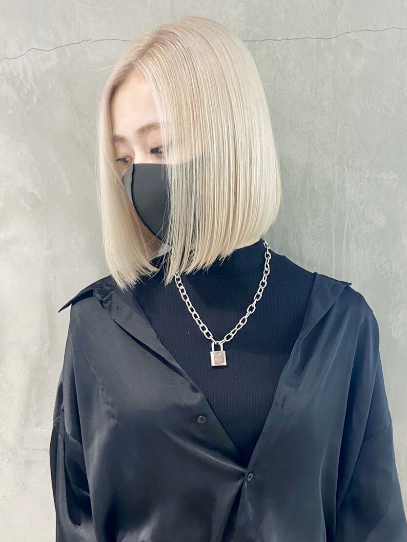 ホワイトブロンド似合わせカットウェーブミディアム_ba326003