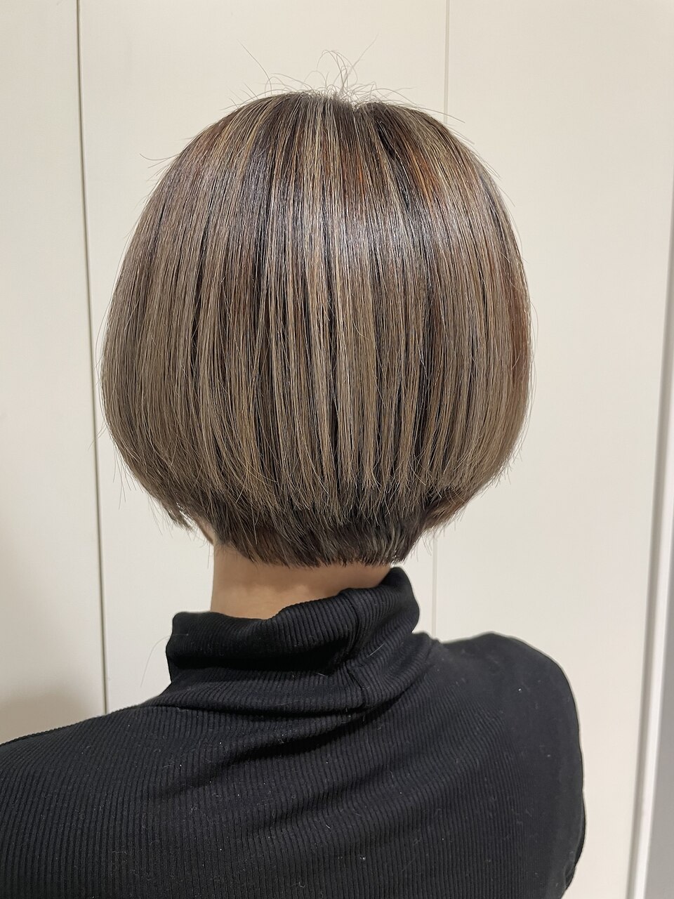 白髪ぼかしハイライト×シルバーベージュ