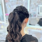 結婚式 二次会 お呼ばれ ハーフアップ風ポニーテール パールピン