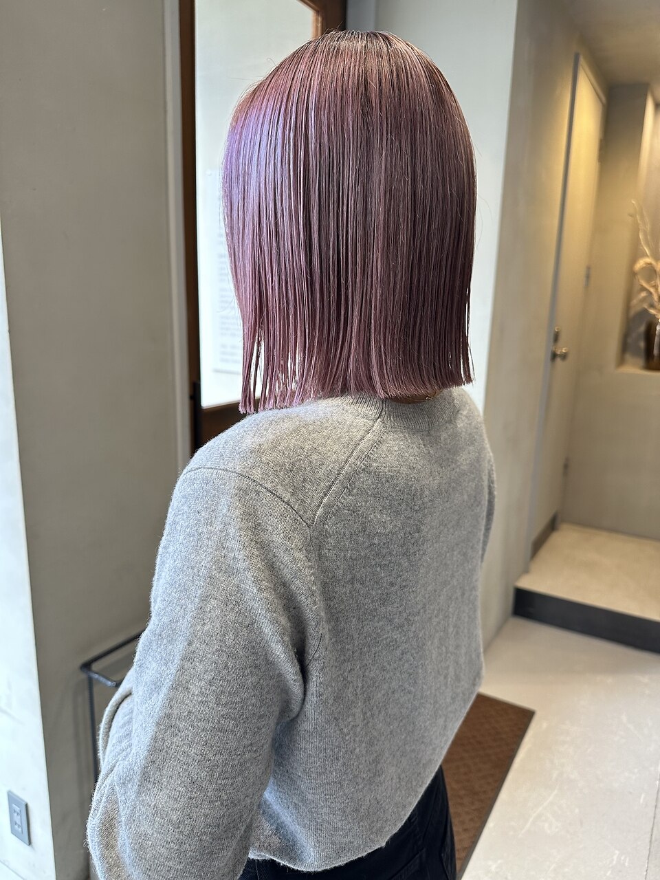 切りっぱなしボブ　ソフトピンク　髪質改善　ストレート　西田