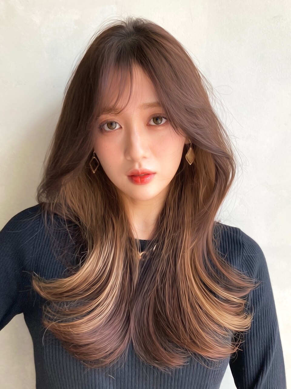 網紅色気くびれレイヤー×ブラウン×くびれ