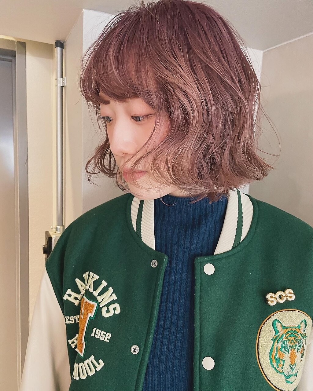 ハイトーンボブ/ピンクベージュカラー