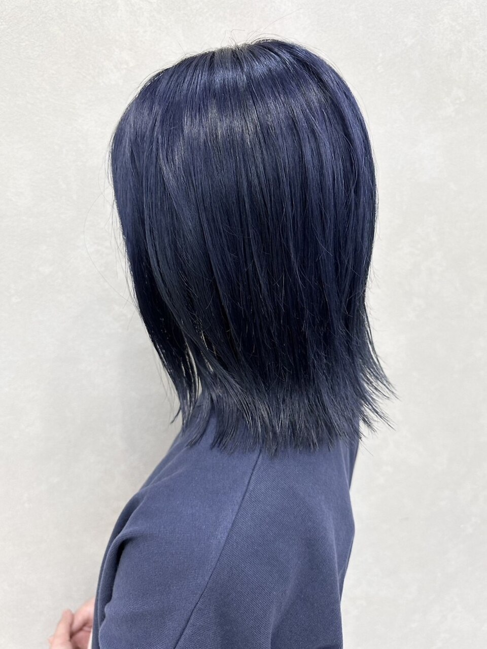 ブルーブラックカラー