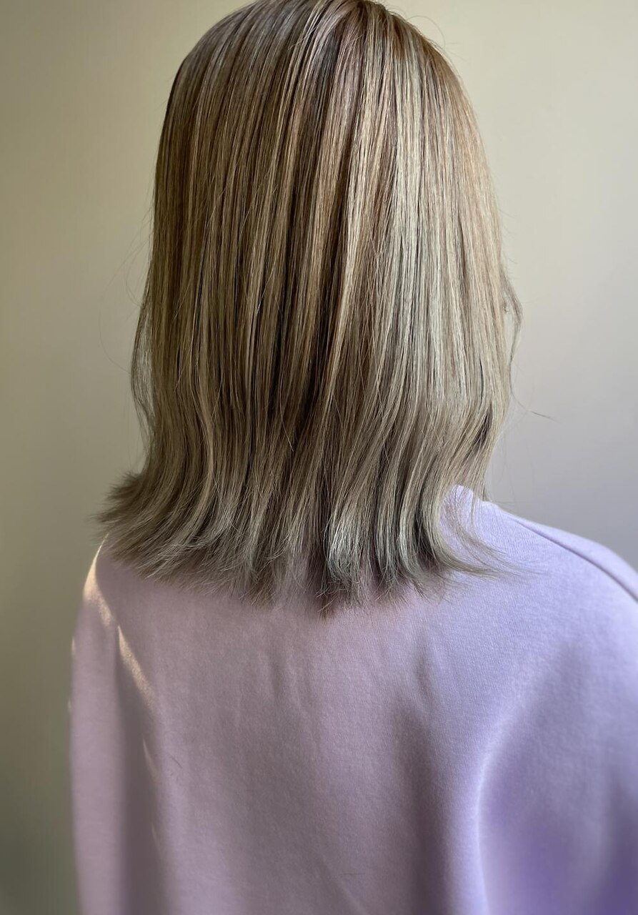 極細ハイライト×グレージュカラー