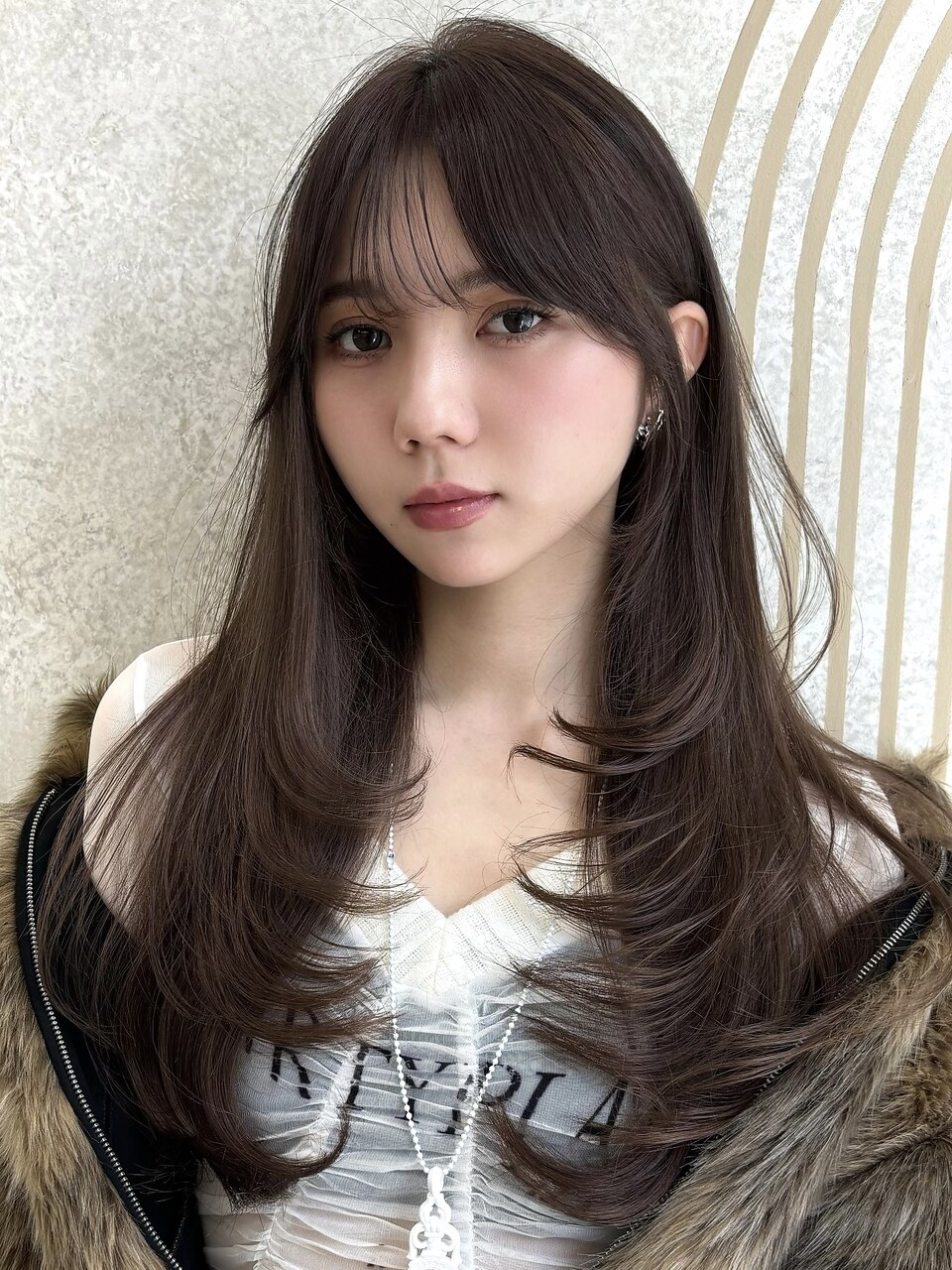 韓国ヘアハッシュカットロングレイヤーカットグレージュ前髪原宿