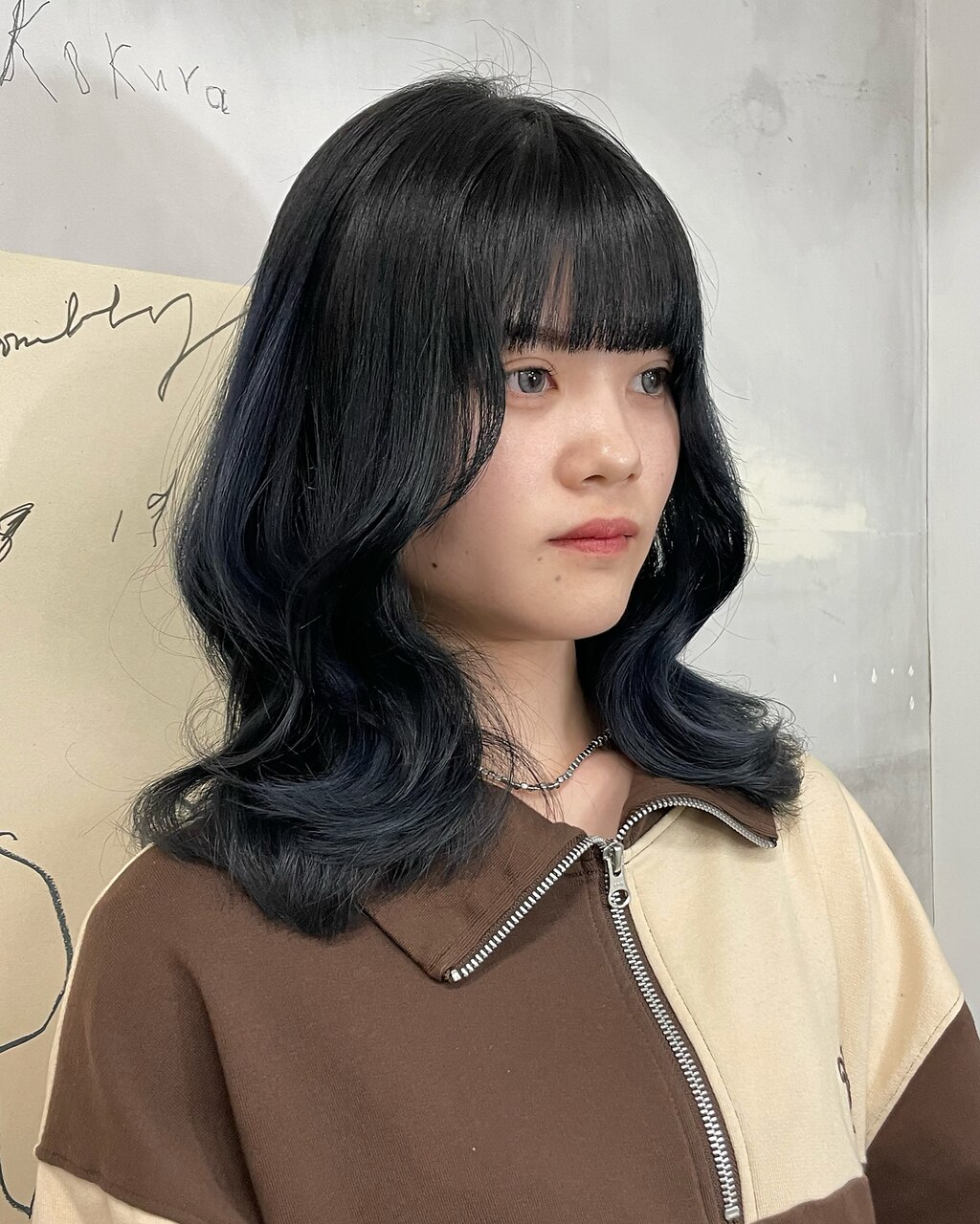 ブルーブラックバレイヤージュ