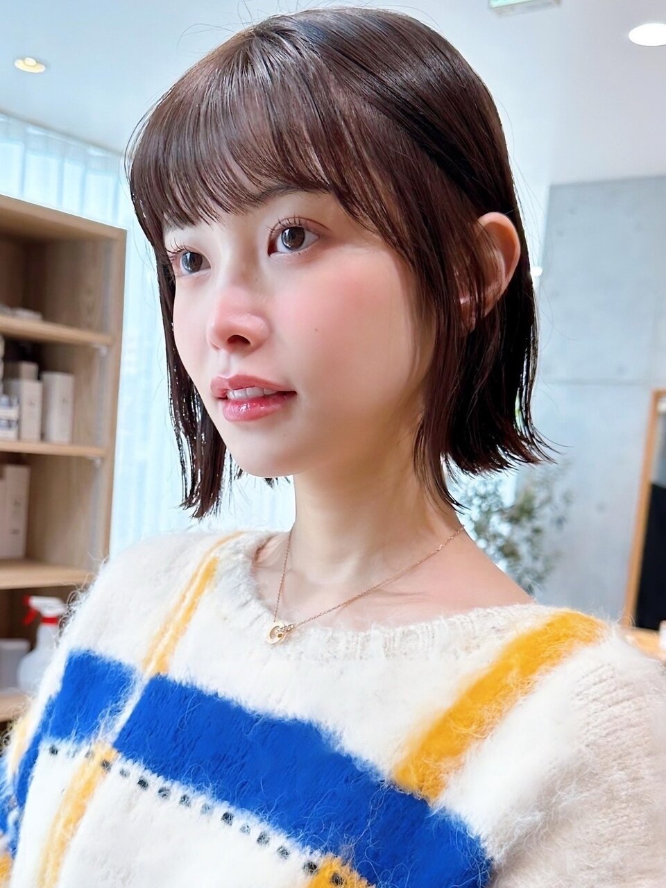 Say.イメチェンホワイトブロンド外ハネボブ美髪ワイドバング黒髪