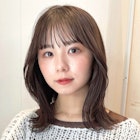 外ハネくびれミディアム 束感バング レイヤー