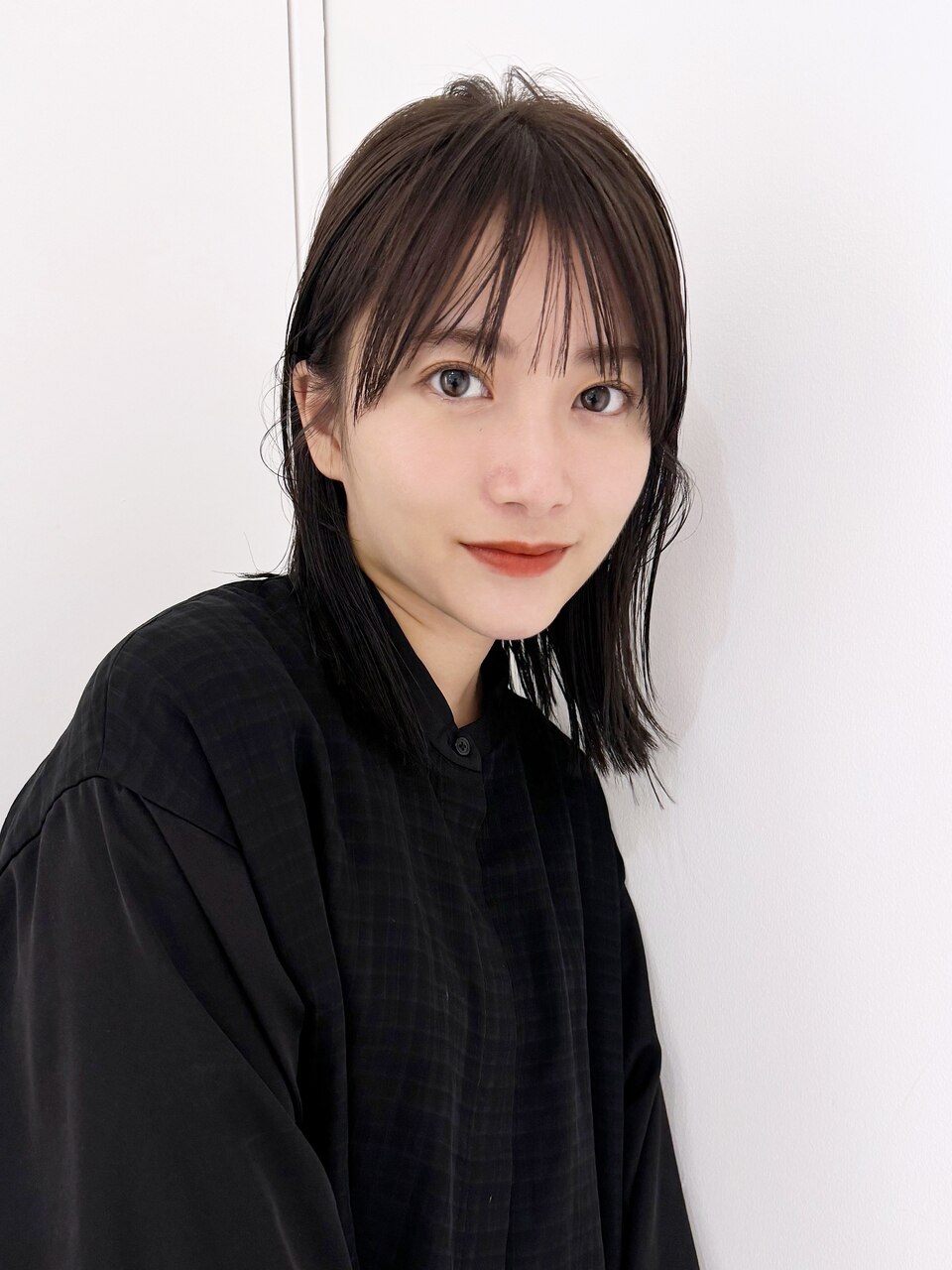 ミディアム美髪韓国ヘアくびれヘア_F30412