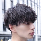 渋谷波巻きスパイラルパーマシャドウパーマメンズセンターパート