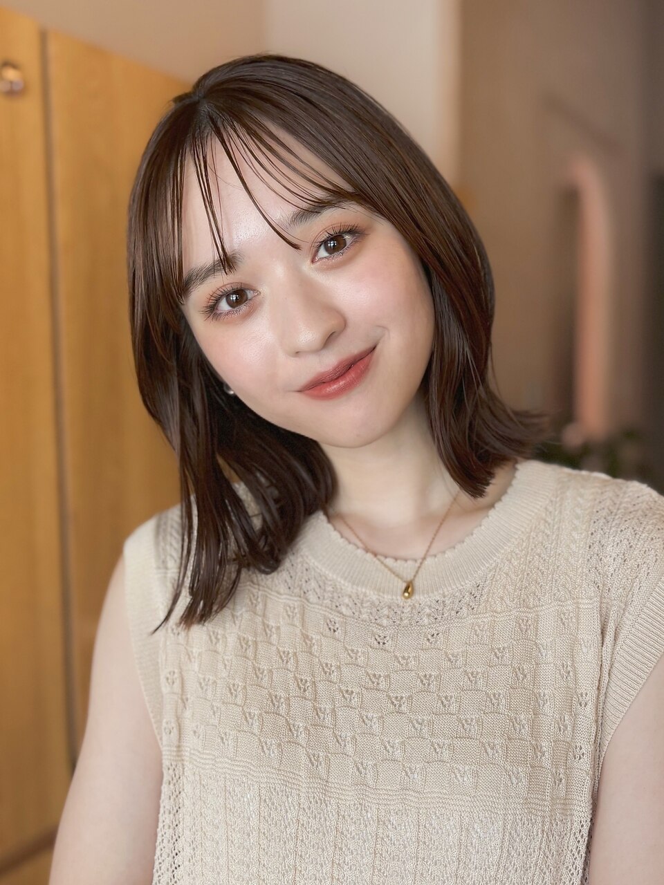 似合わせカット　外ハネボブ　切りっぱなし　グレージュ　美髪