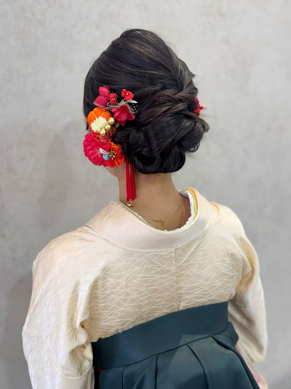 卒業式ヘアセット　ボリュームシニヨン