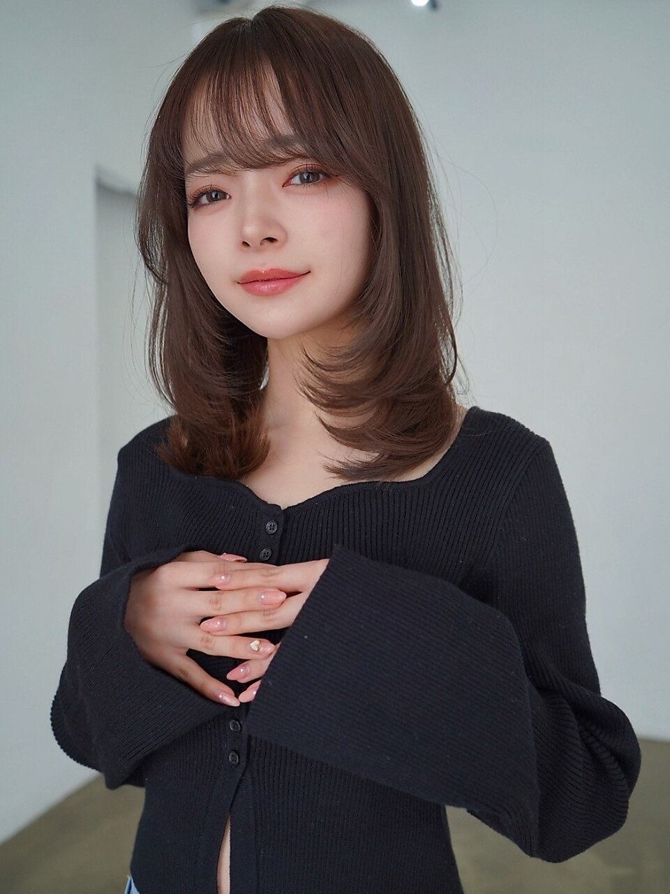 ANGELICA 顔まわりレイヤー 内巻き チョコレートブラウン