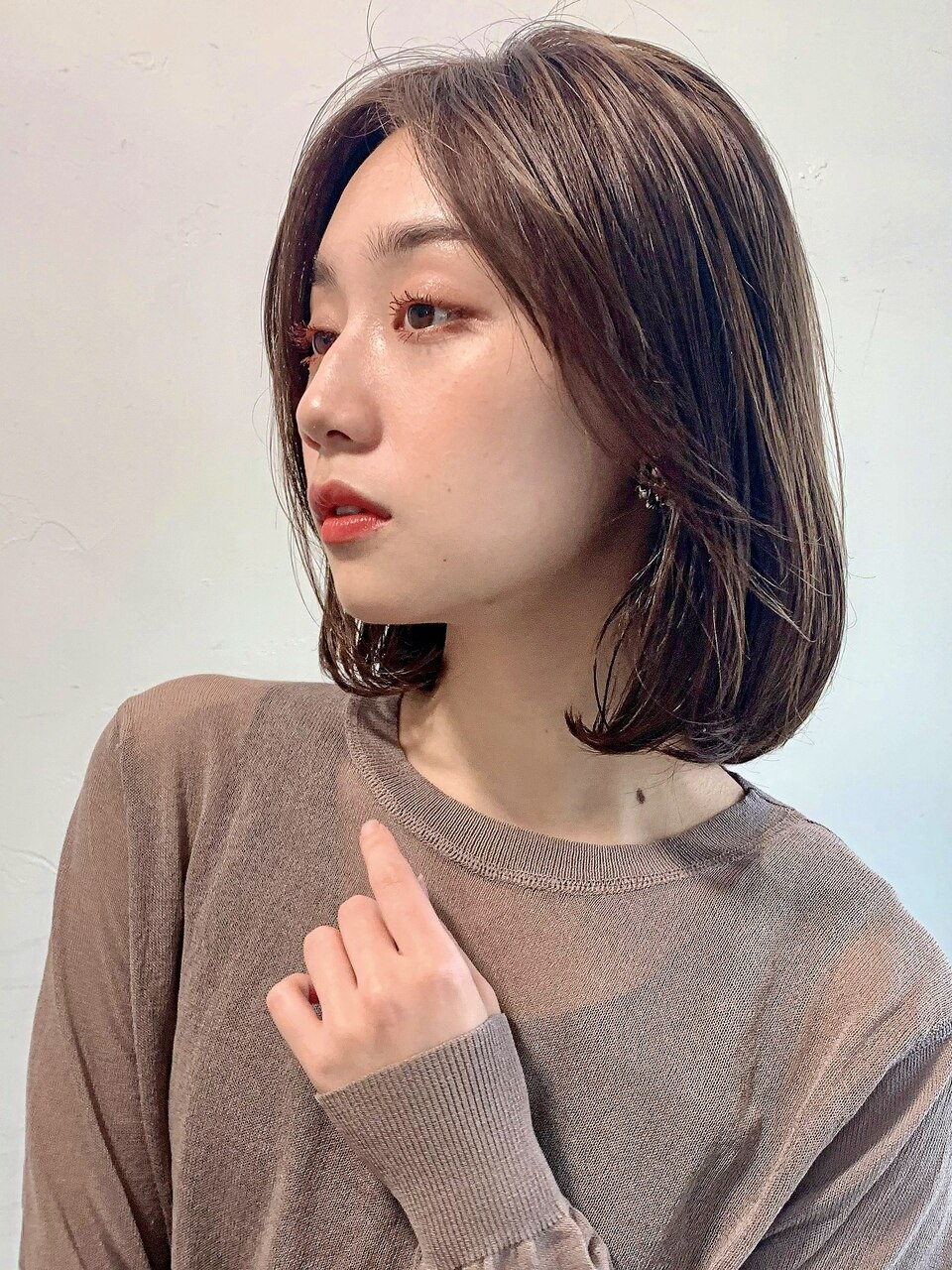 肩上ボブ大人可愛いボブひし形ボブアッシュベージュ３０代４０代