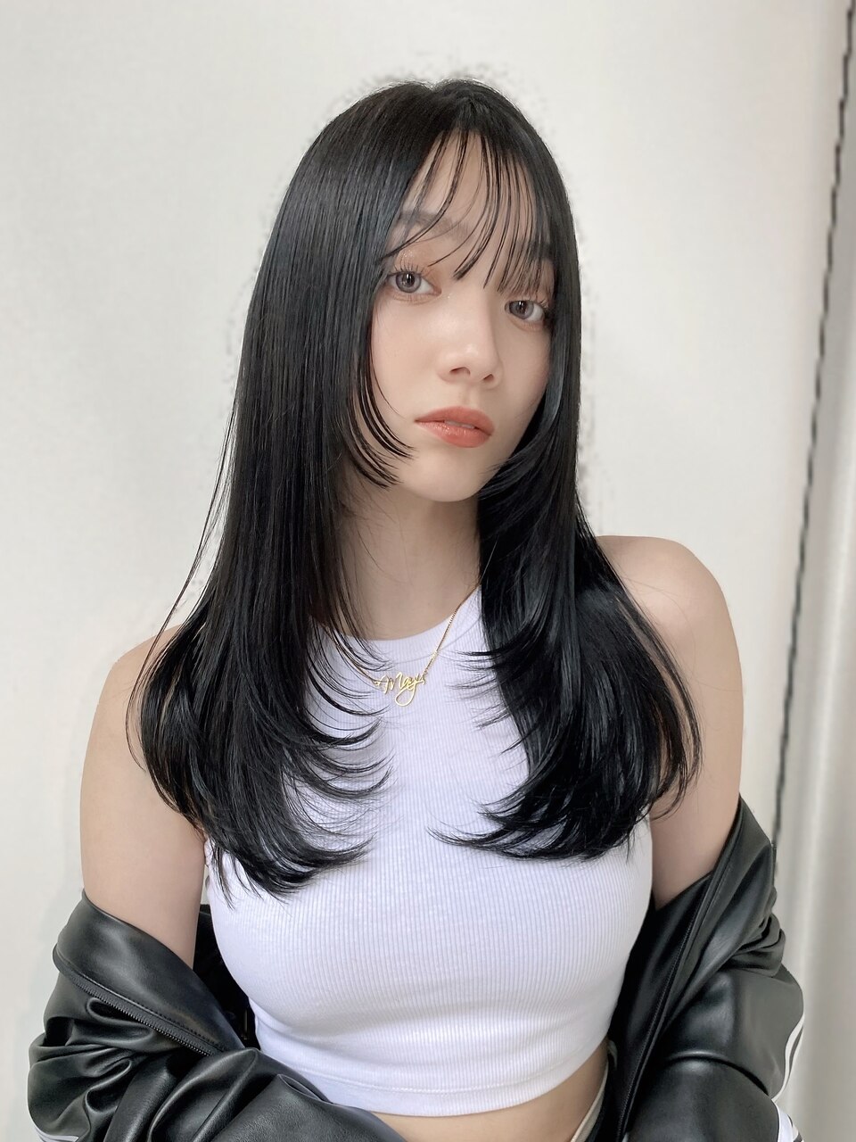 ストレートヘア　黒髪　黒髪ロング　アッシュブラック