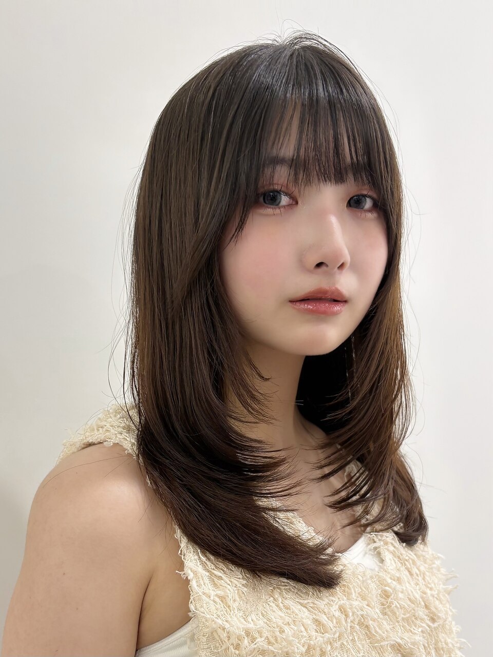 小顔顔まわり似合わせカットミディアムウルフレイヤーロング
