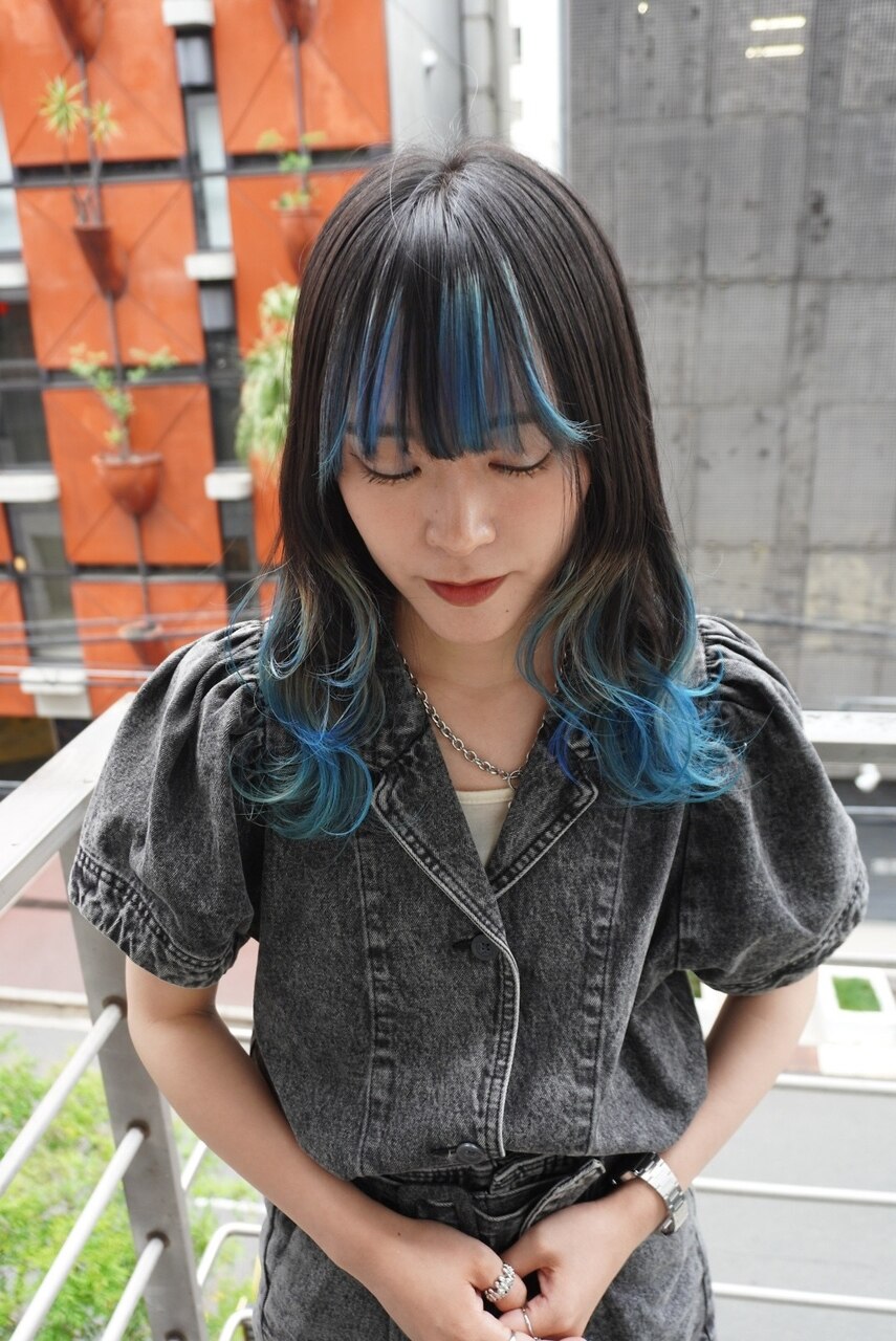 裾ブルーカラー