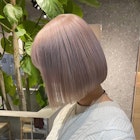 ミルクティーベージュダブルカラーケアブリーチ切りっぱなしボブ
