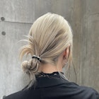 簡単なアレンジで可愛いローライトデザインカラー/お団子ヘア