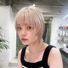 ホワイトブロンド/ブロンドベージュ/ウルフカット/ウルフヘア