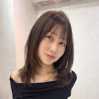 レイヤーカット/ミディアム/ベージュカラー