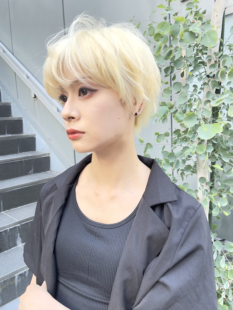 NUDEハイトーン ブロンド フェザーショート マッシュショート