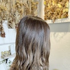 セミディレイヤー×ハイトーンモカグレージュ