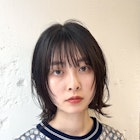 前髪あり黒髪顔周りレイヤーボブ外ハネボブ